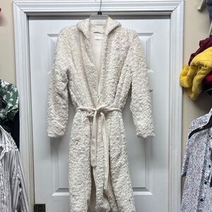 iRelax Cozy Cream Fleece Lined Women’s Robe Small
